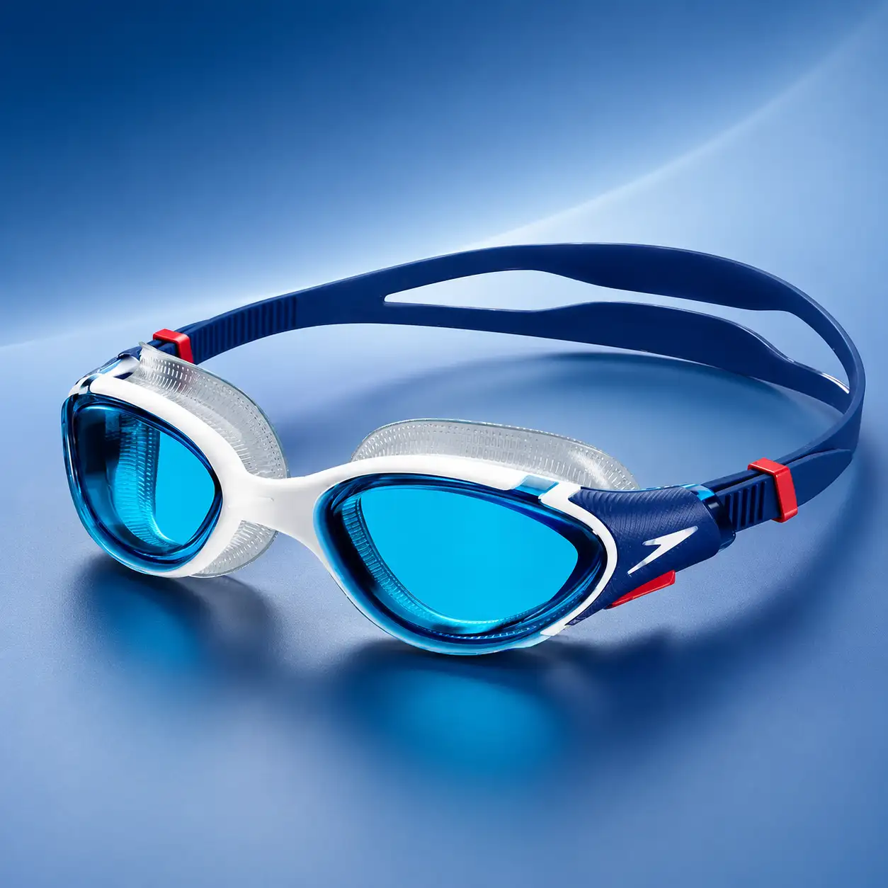 Swimming goggles
